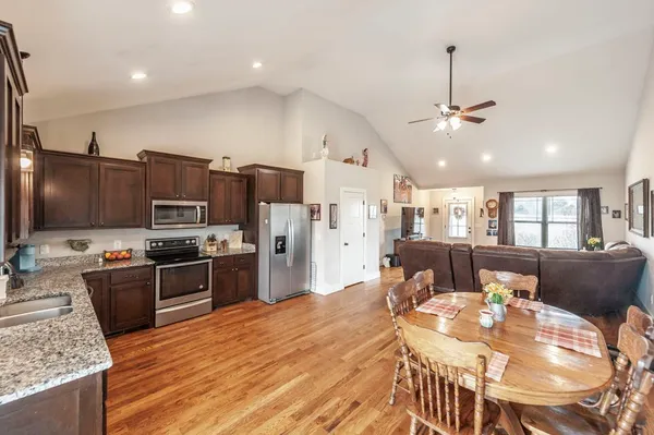 $349,900 | 1699 Rapids Road, Portland, TN 37148