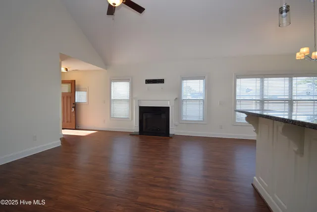 $1,700 | 2401 Sawgrass Drive, Winterville, NC 28590