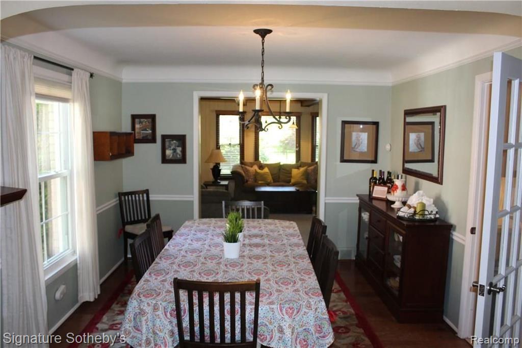 1748 Prestwick Road Grosse Pointe, MI 48236 - Photo 8 of 24