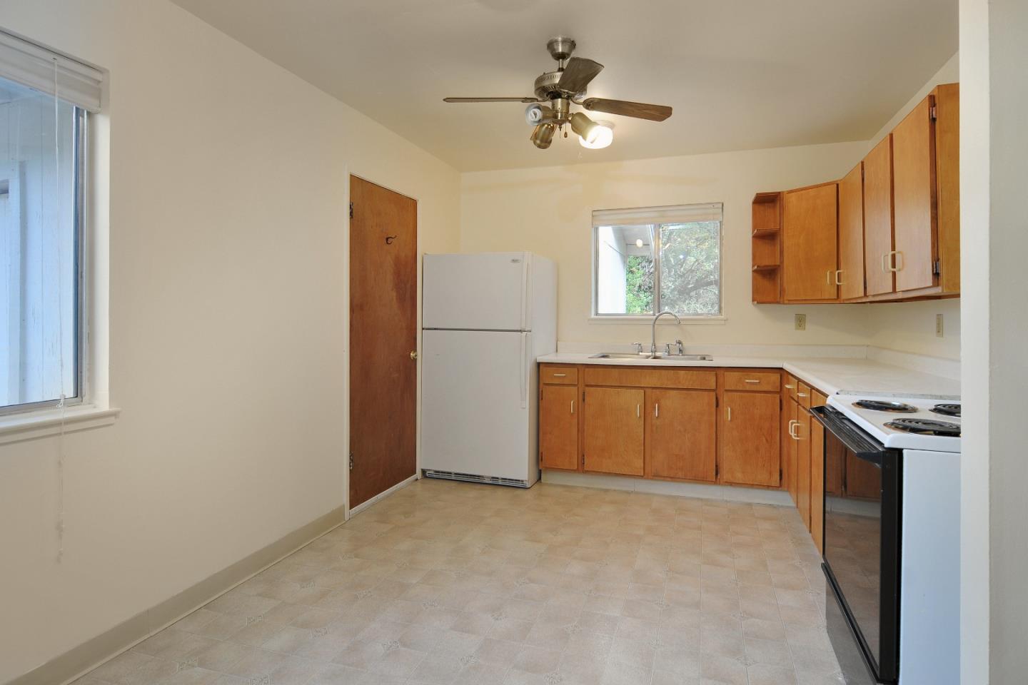 21690 Summit Road Los Gatos, CA 95033 - Photo 7 of 17 Gallery Image 7