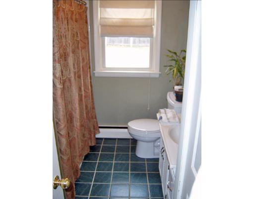 20 Dianthus Road Holbrook, MA 02343 - Photo 11 of 20 Gallery Image 11