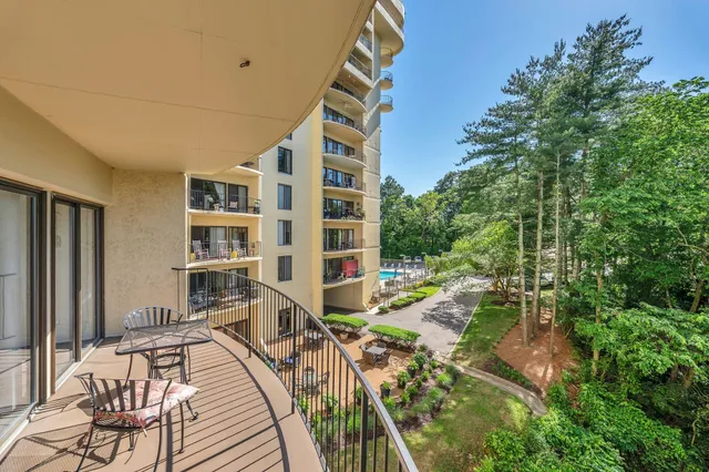$2,300 | 6666 Brookmont Terrace, Unit 307, Nashville, TN 37205