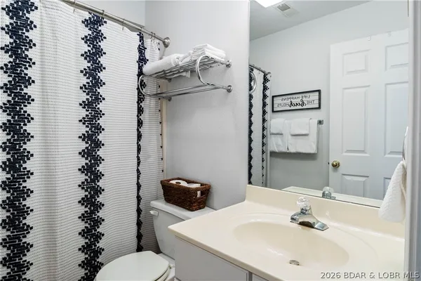 $275,000 | 40 Lighthouse Road, Unit 2203, Lake Ozark, MO 65049