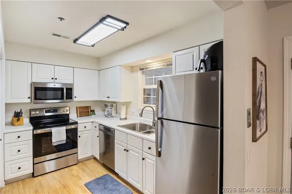 $275,000 | 40 Lighthouse Road, Unit 2203, Lake Ozark, MO 65049