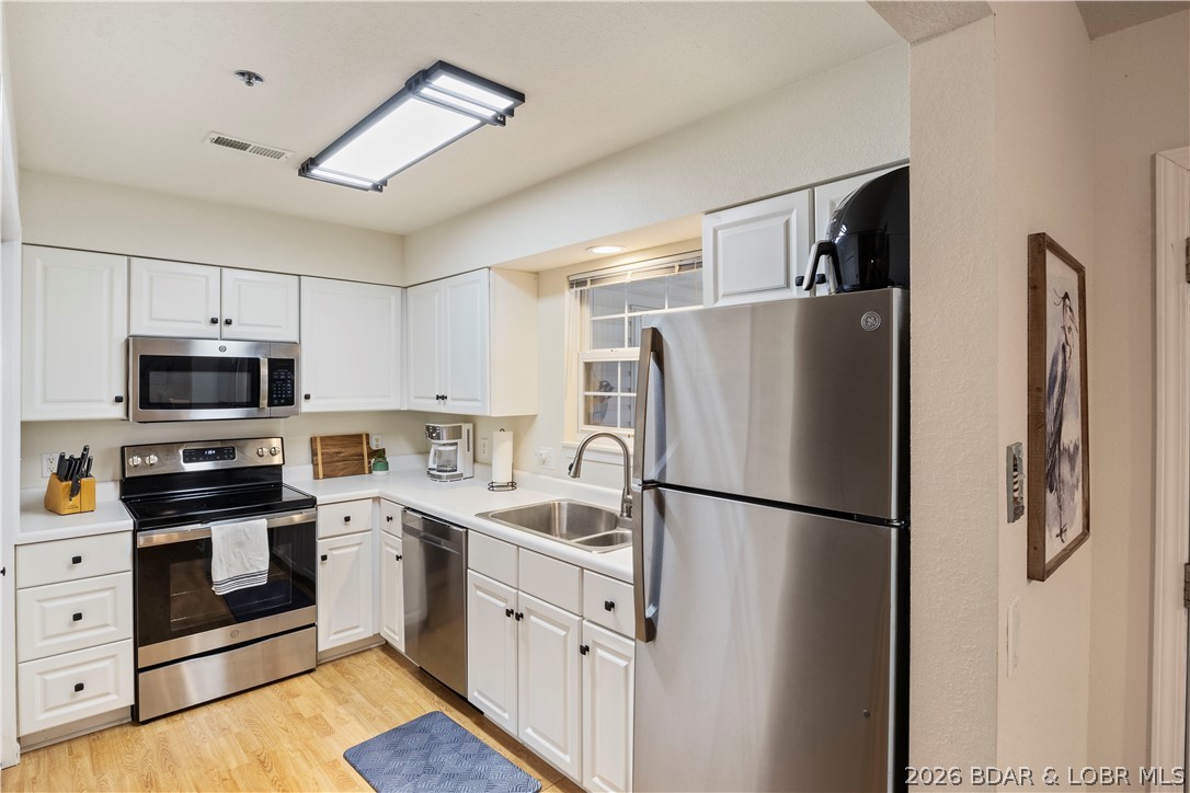 40 Lighthouse Road, Unit 2203 Lake Ozark, MO 65049 - Photo 9 of 25