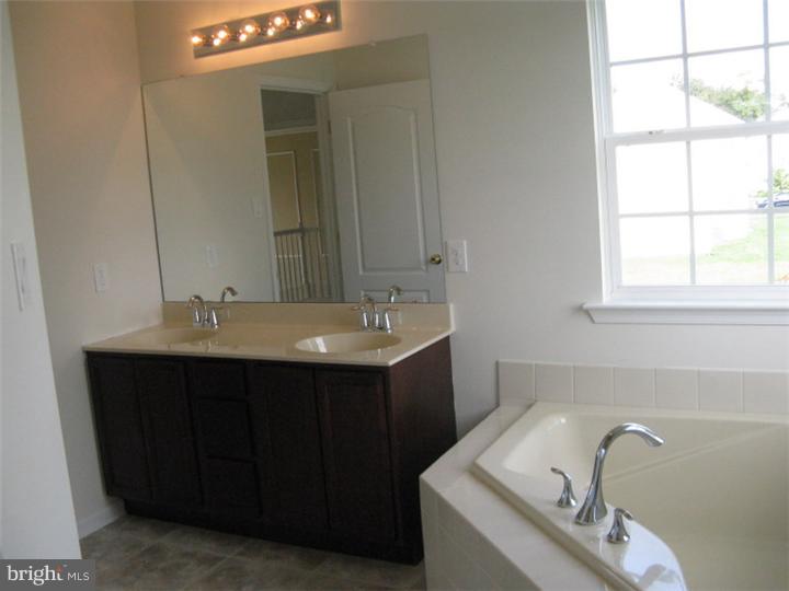 5 Concord Boulevard Sicklerville, NJ 08081 - Photo 12 of 20 Master Bathroom