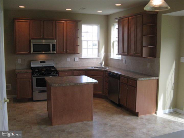 5 Concord Boulevard Sicklerville, NJ 08081 - Photo 3 of 20 Kitchen