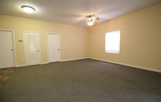 54 Jeans Road Fayetteville, TN 37334 - Photo 20 of 30 RIGHT GREAT ROOM