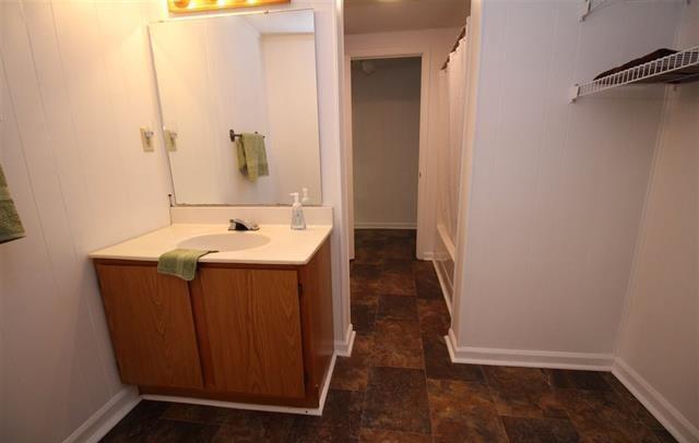54 Jeans Road Fayetteville, TN 37334 - Photo 24 of 30 RIGHT BATHROOM