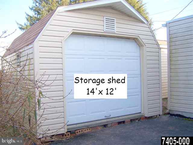 1409 Old Salem Road York, PA 17404 - Photo 4 of 14 Gallery Image 4