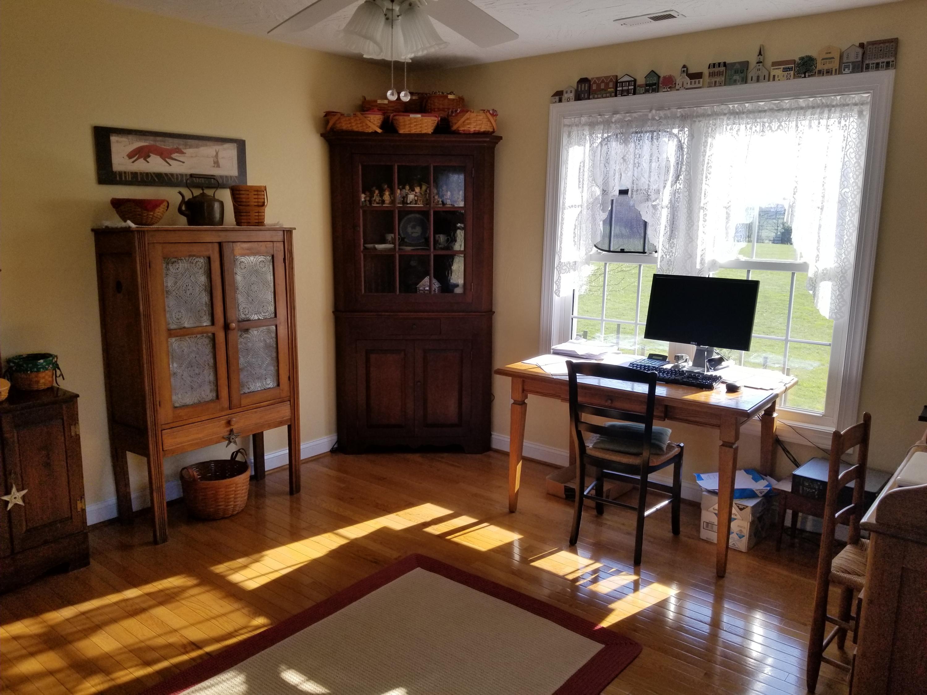 3218 Ayers Road Moneta, VA 24121 - Photo 30 of 67 Loft study