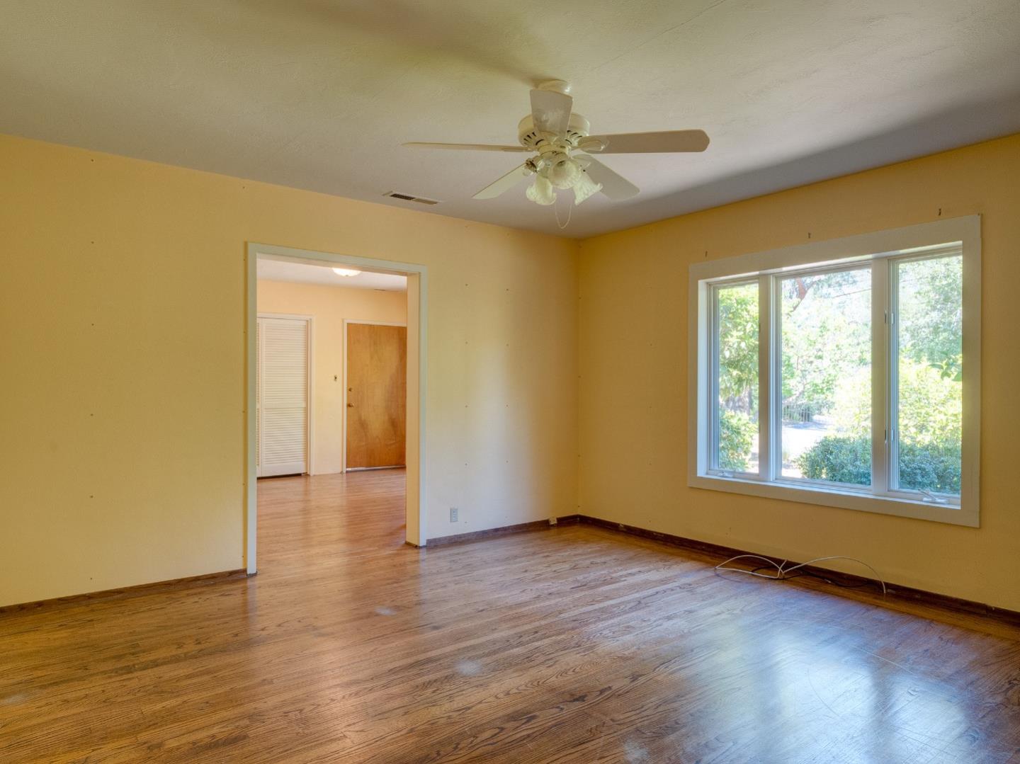 115 Harcross Road Woodside, CA 94062 - Photo 11 of 17 Gallery Image 11