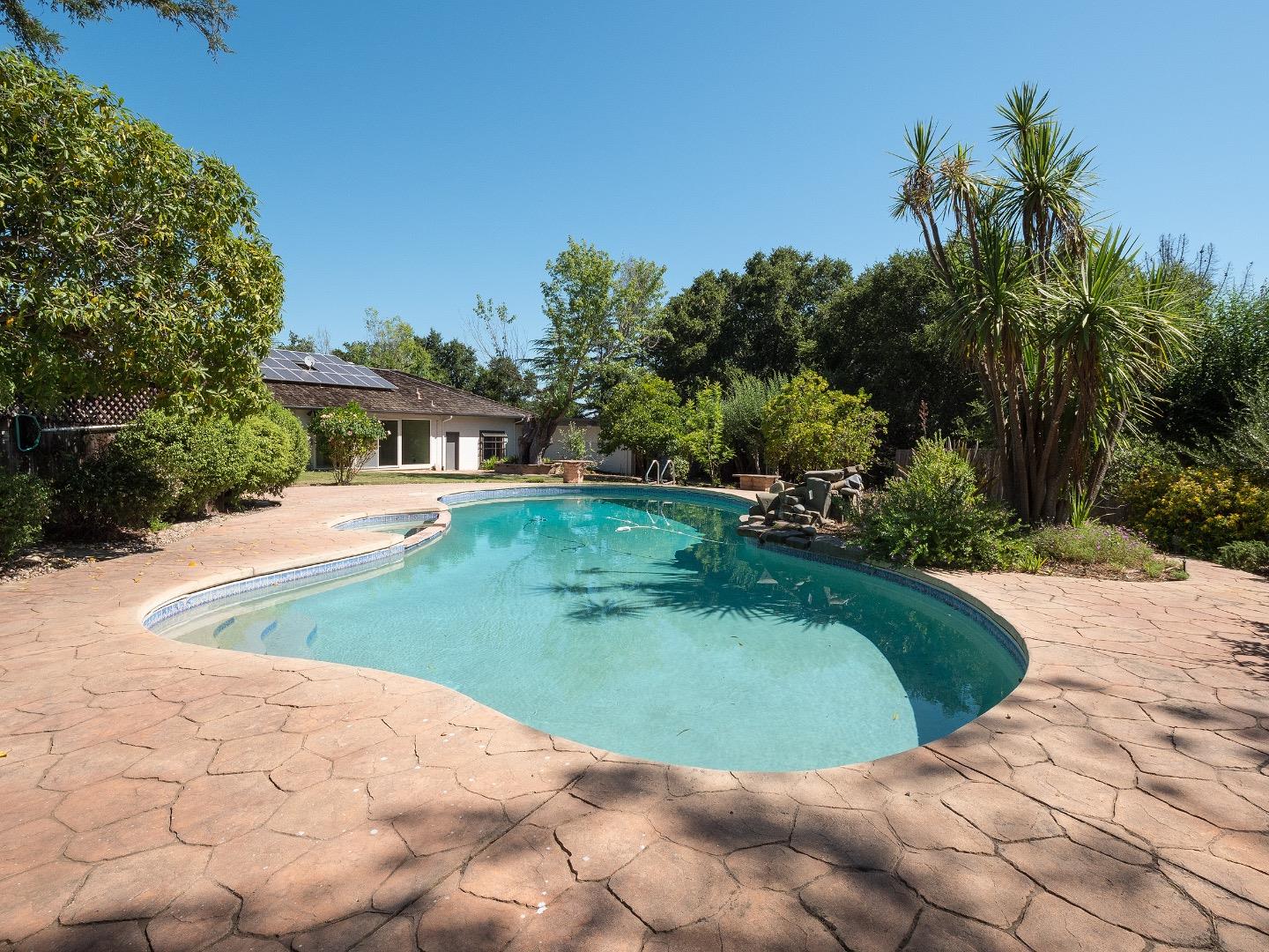 115 Harcross Road Woodside, CA 94062 - Photo 4 of 17 Gallery Image 4