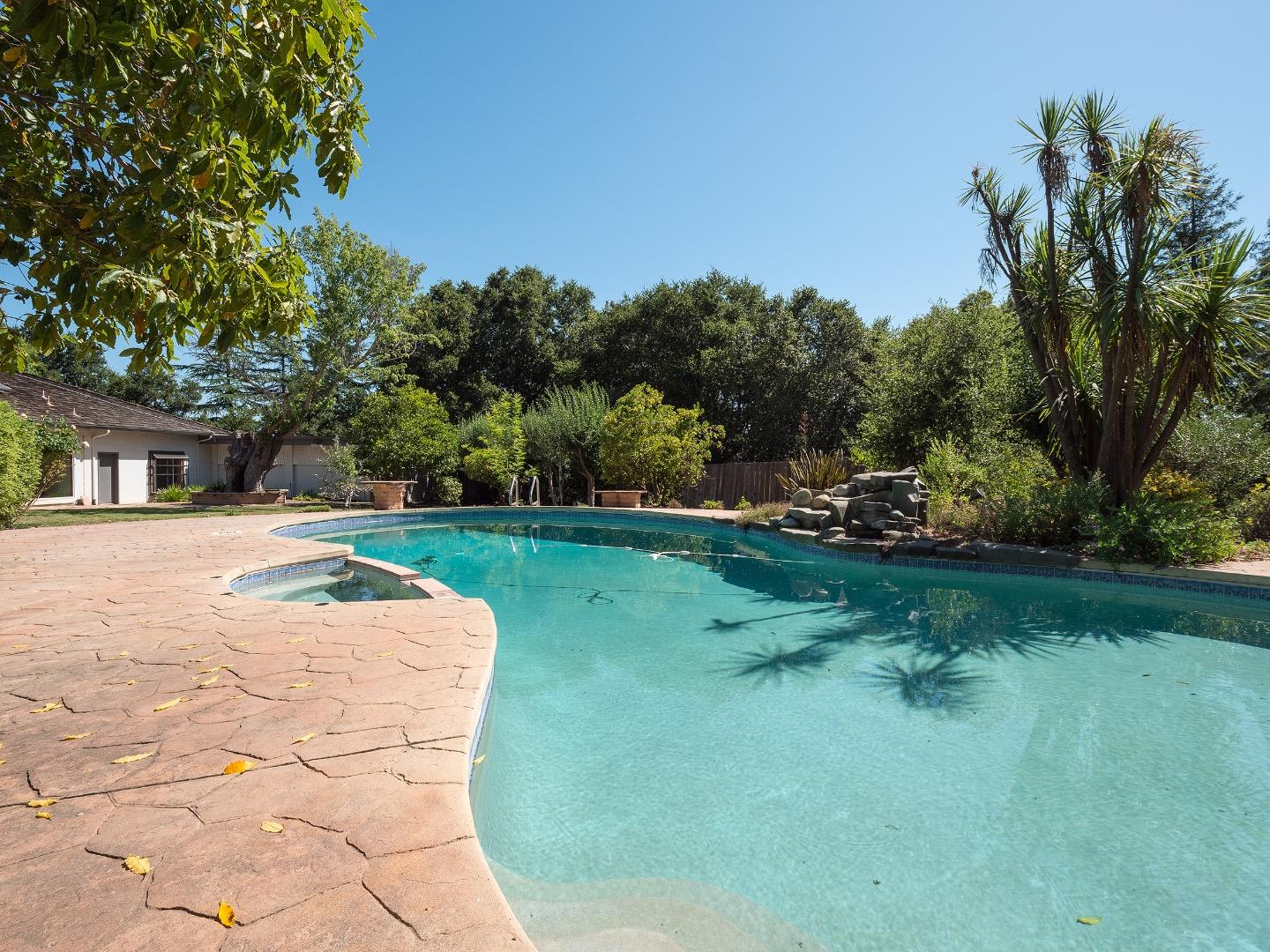 115 Harcross Road Woodside, CA 94062 - Photo 5 of 17 Gallery Image 5