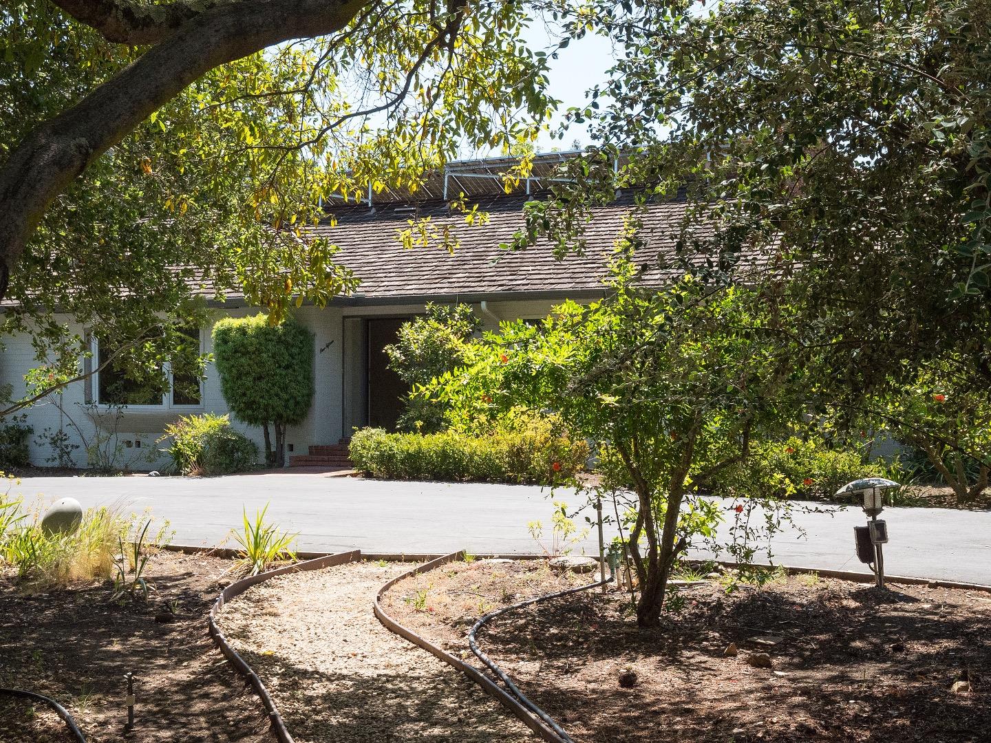 115 Harcross Road Woodside, CA 94062 - Photo 7 of 17 Gallery Image 7