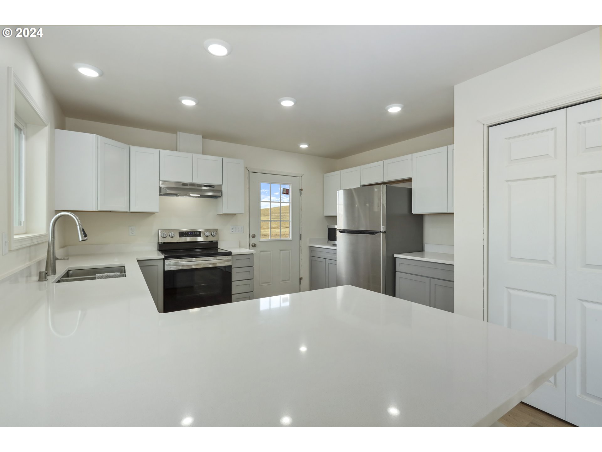 1602 Centerville Highway Centerville, WA 98613 - Photo 11 of 30