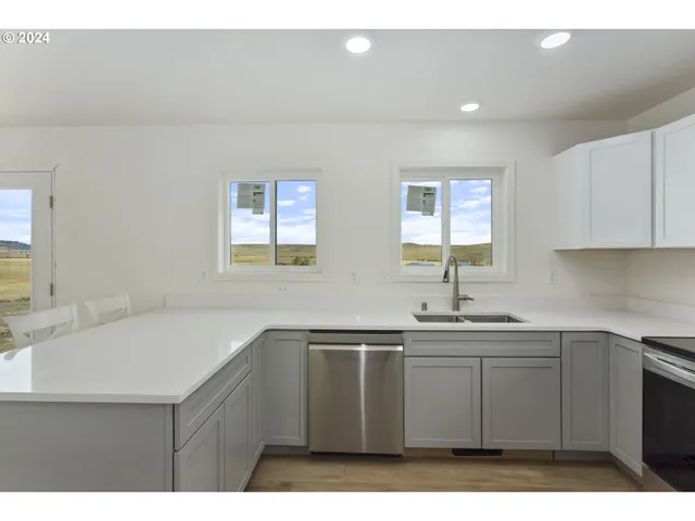 $650,000 | 1602 Centerville Highway, Centerville, WA 98613