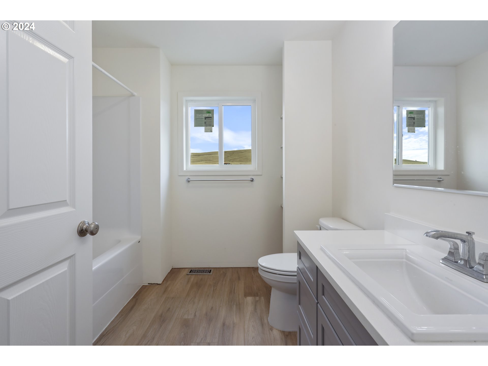1602 Centerville Highway Centerville, WA 98613 - Photo 8 of 30 Bathroom