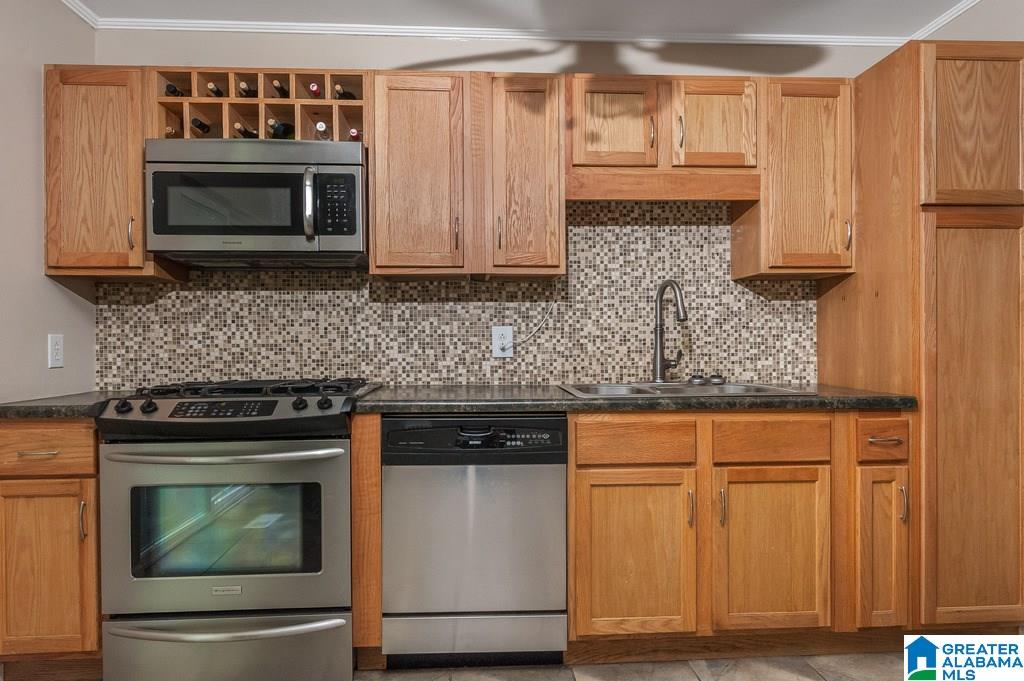 2223 Mountain View Road Birmingham, AL 35210 - Photo 10 of 25
