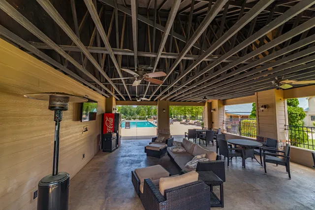 $815,999 | 347 Campfire Court, Winchester, TN 37398