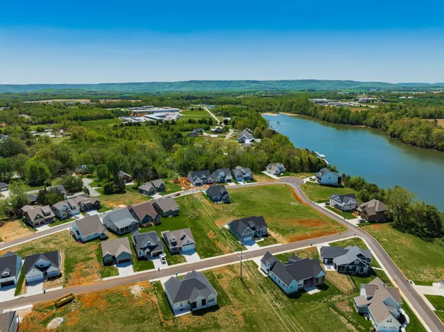 $815,999 | 347 Campfire Court, Winchester, TN 37398