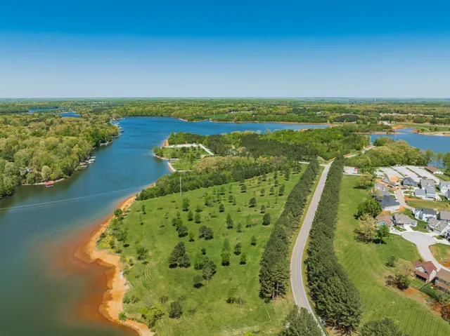 $815,999 | 347 Campfire Court, Winchester, TN 37398