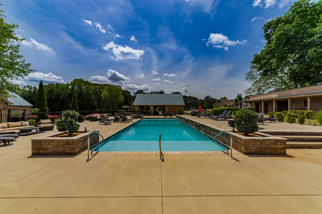 $815,999 | 347 Campfire Court, Winchester, TN 37398