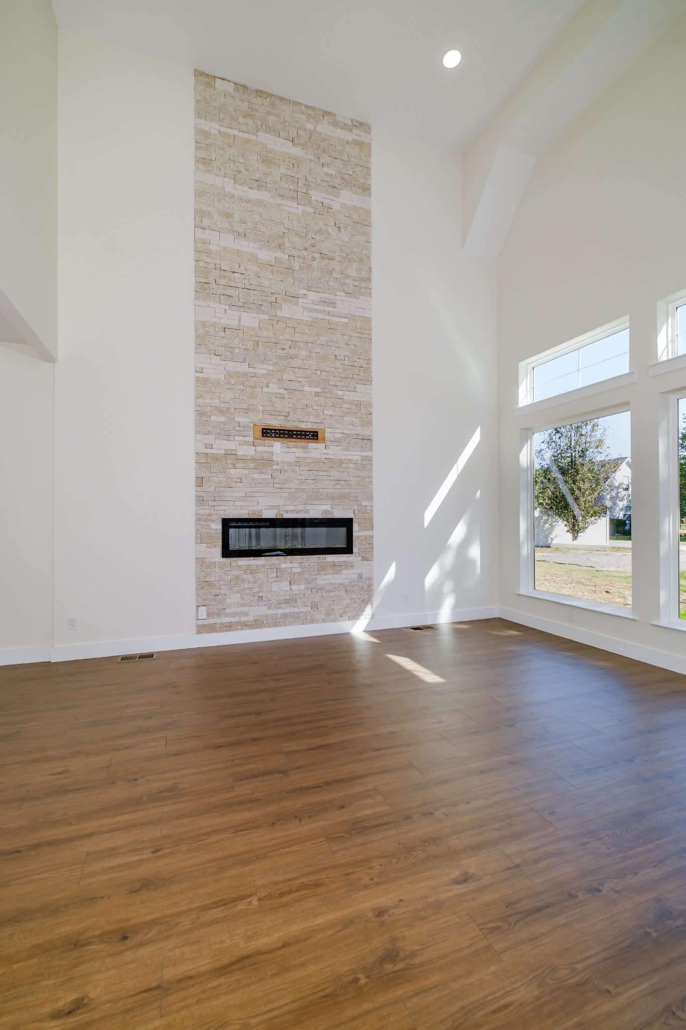 347 Campfire Court Winchester, TN 37398 - Photo 10 of 87