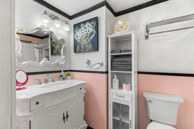 $349,000 | 200 Gresham Street, Smithville, TX 78957