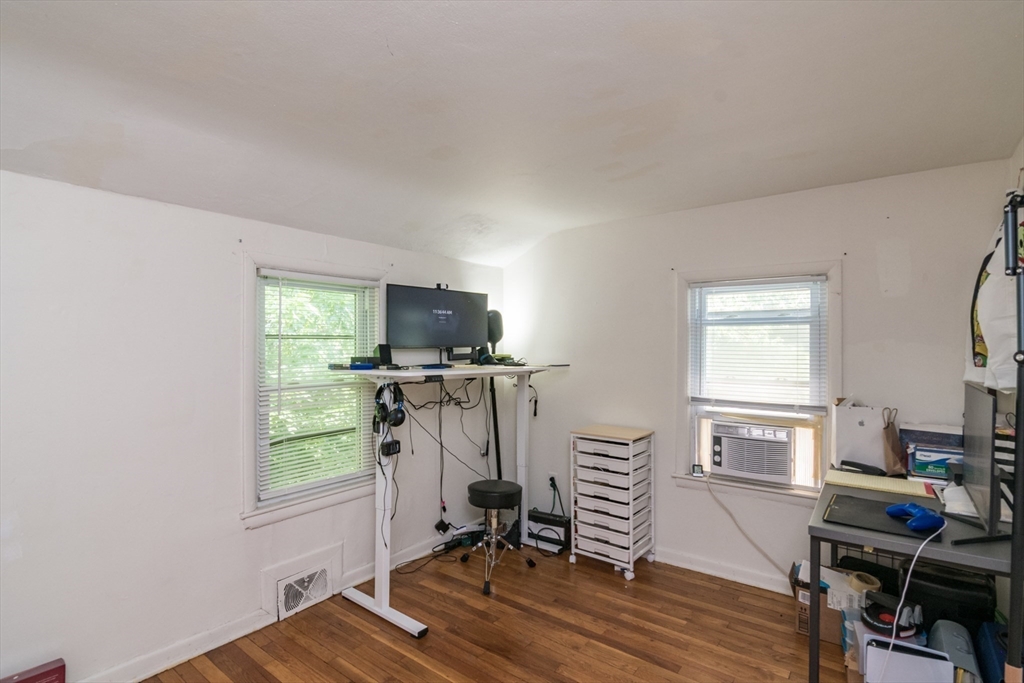 1466-1468 Page Boulevard Springfield, MA 01104 - Photo 39 of 42