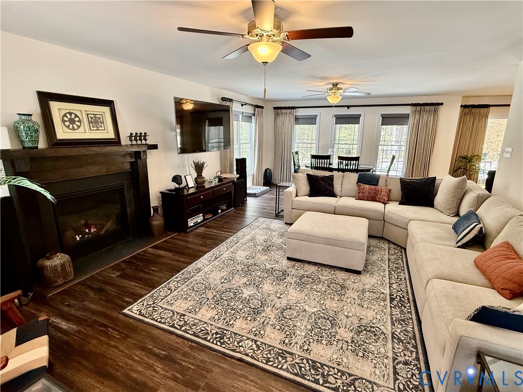 2829 Preston Park Way Sandy Hook, VA 23153 - Photo 3 of 16