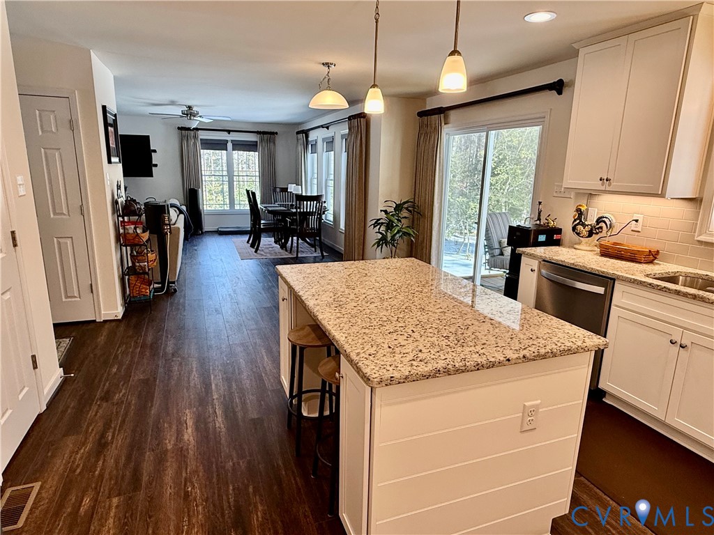 2829 Preston Park Way Sandy Hook, VA 23153 - Photo 5 of 16