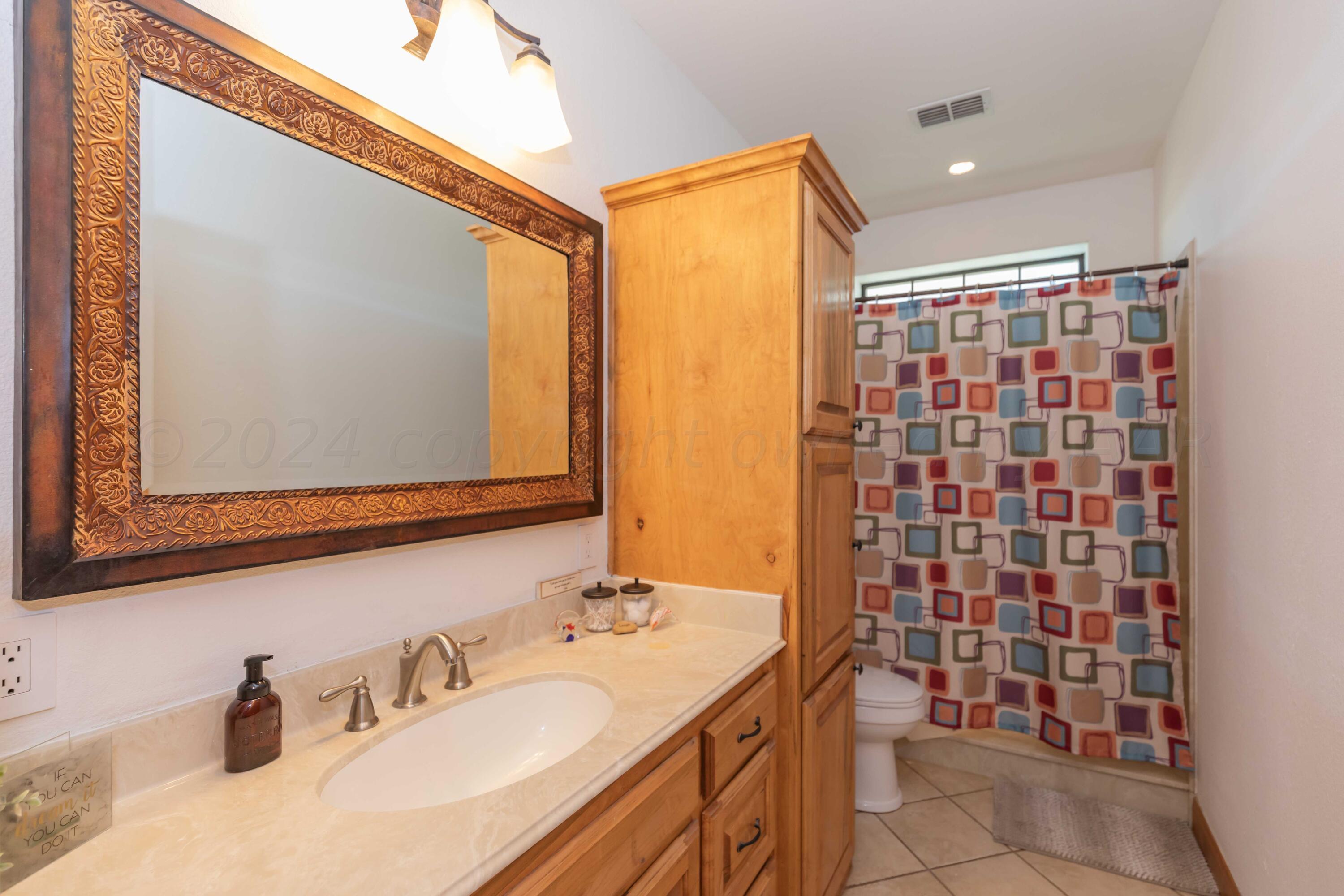 6700 West Dowlen Road Happy, TX 79042 - Photo 25 of 58 BATHROOM 2 VIEW 1