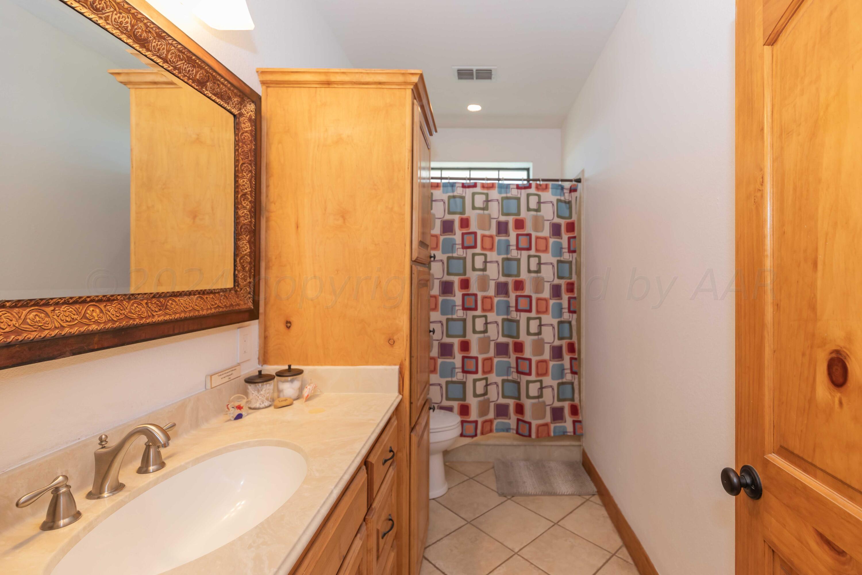 6700 West Dowlen Road Happy, TX 79042 - Photo 26 of 58 BATHROOM 2 VIEW 2