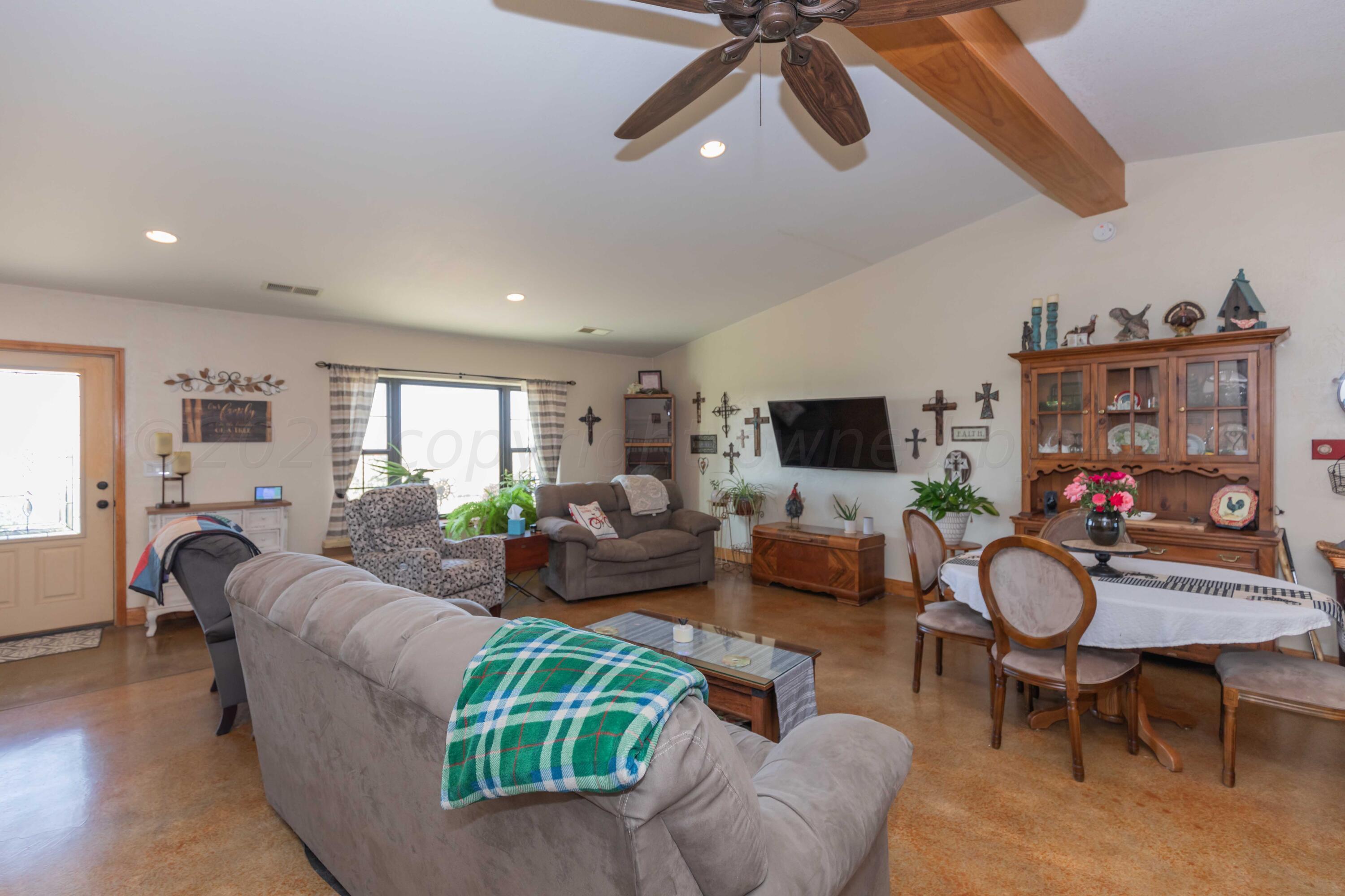 6700 West Dowlen Road Happy, TX 79042 - Photo 6 of 58 LIVING ROOM VIEW 2