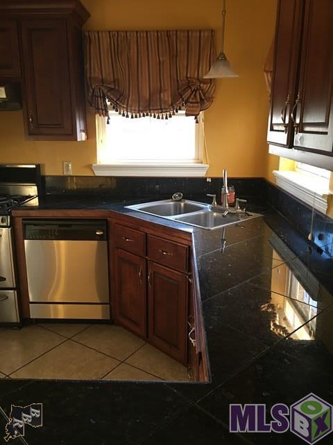 216 Lake View Drive Raceland, LA 70394 - Photo 3 of 15 Gallery Image 3