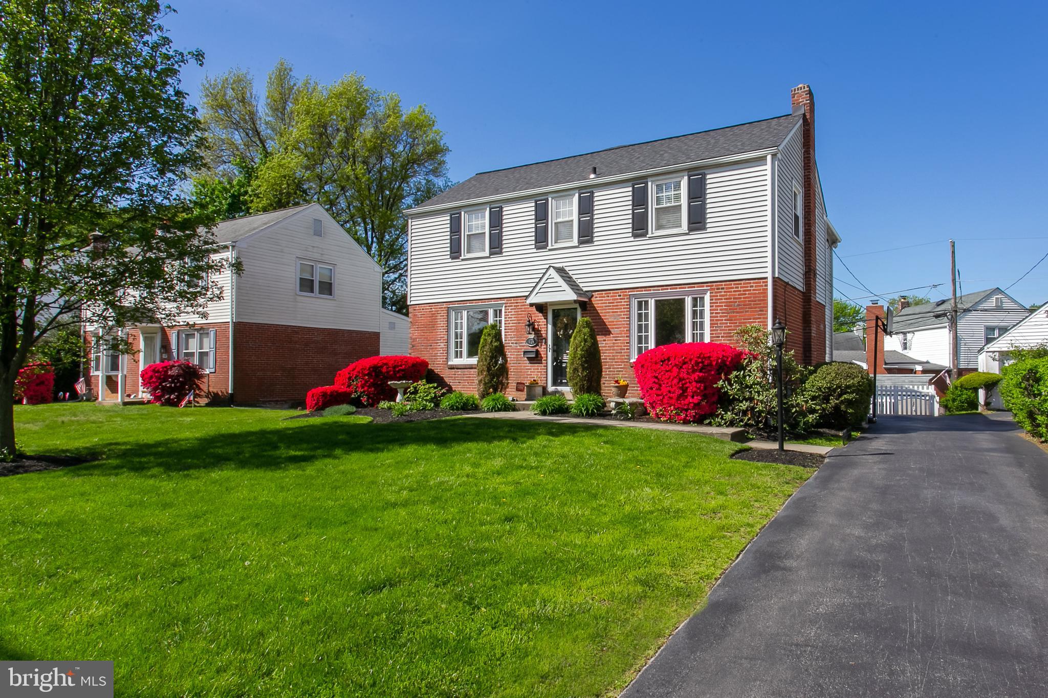 420 Earlington Road Havertown, PA 19083 - Photo 2 of 28