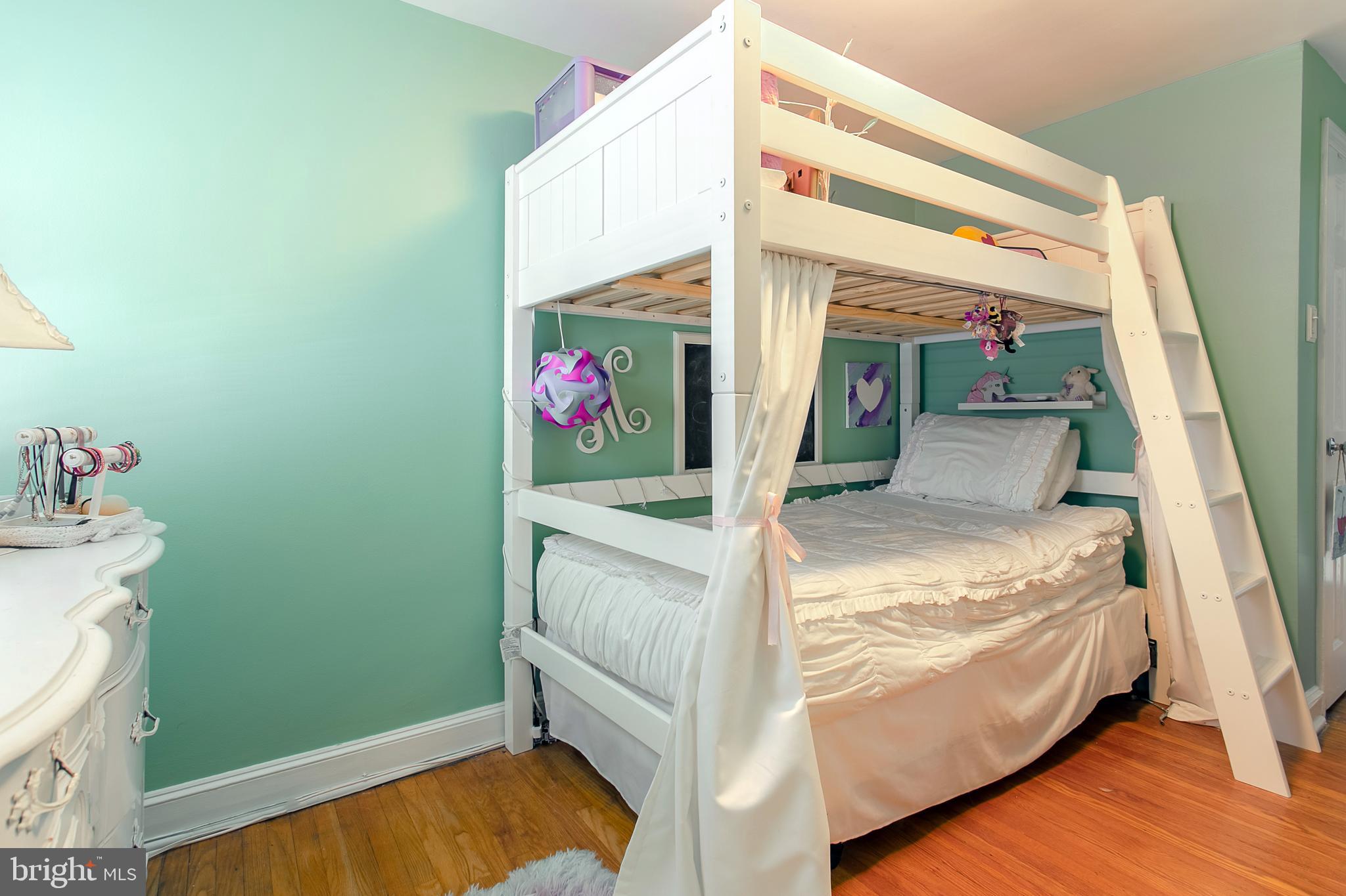 420 Earlington Road Havertown, PA 19083 - Photo 21 of 28