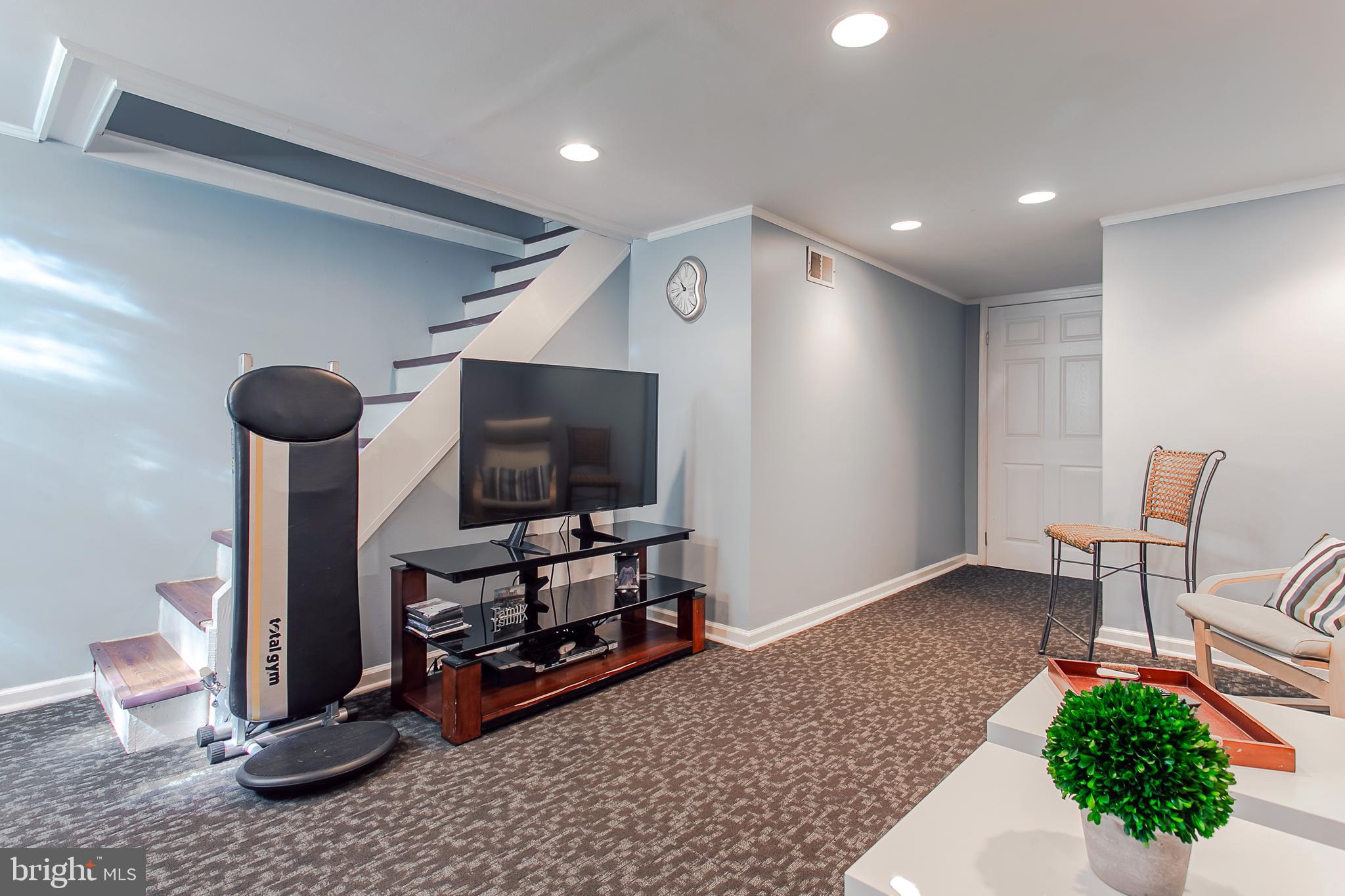 420 Earlington Road Havertown, PA 19083 - Photo 23 of 28