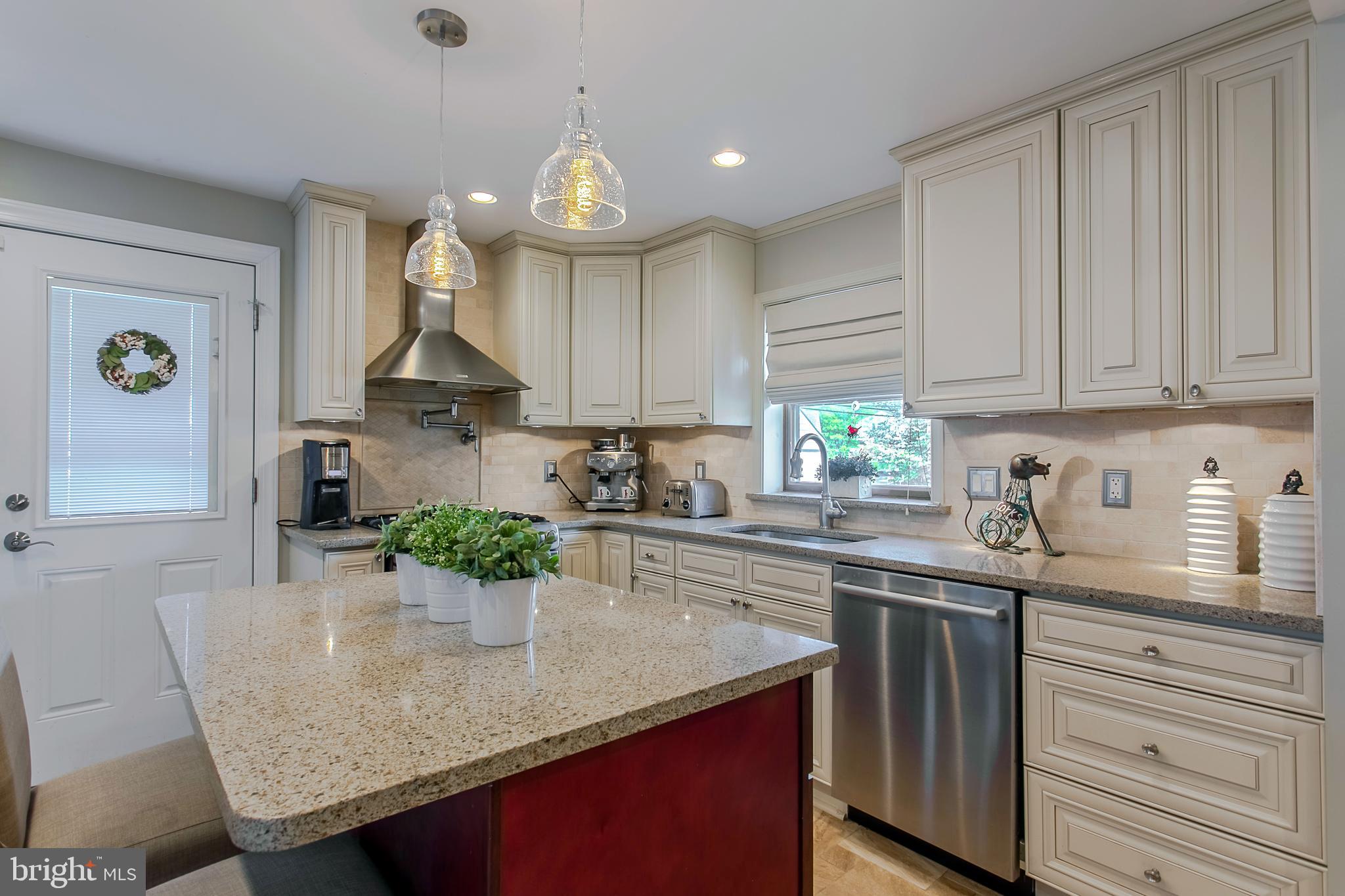 420 Earlington Road Havertown, PA 19083 - Photo 9 of 28