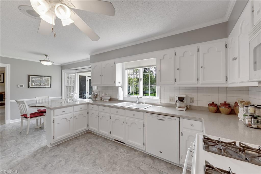 1419 Heathcliff Road High Point, NC 27262 - Photo 16 of 46 Gallery Image 16