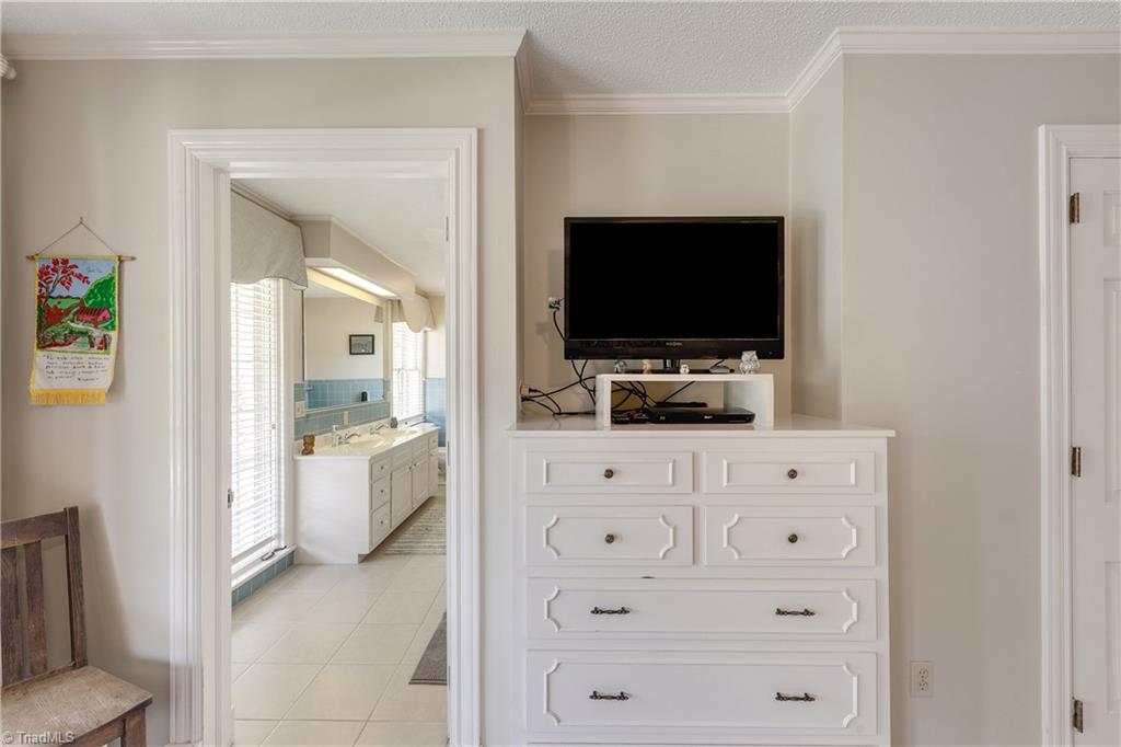 1419 Heathcliff Road High Point, NC 27262 - Photo 22 of 46 Gallery Image 22