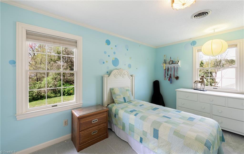 1419 Heathcliff Road High Point, NC 27262 - Photo 25 of 46 Gallery Image 25