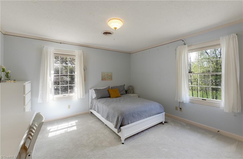 1419 Heathcliff Road High Point, NC 27262 - Photo 28 of 46 Gallery Image 28