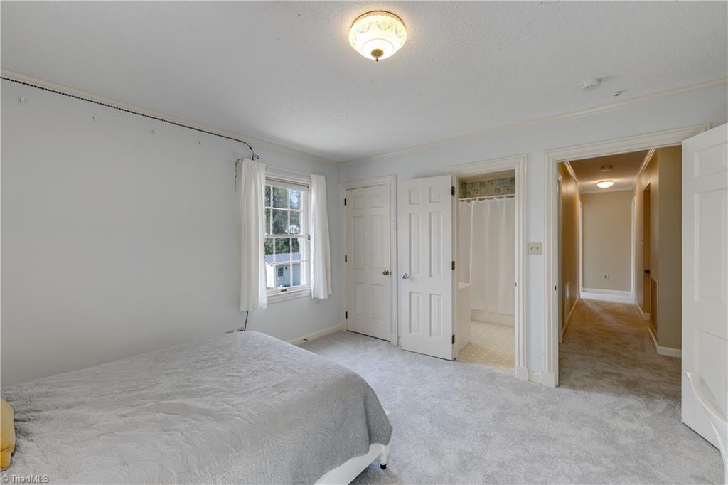 1419 Heathcliff Road High Point, NC 27262 - Photo 29 of 46 Gallery Image 29
