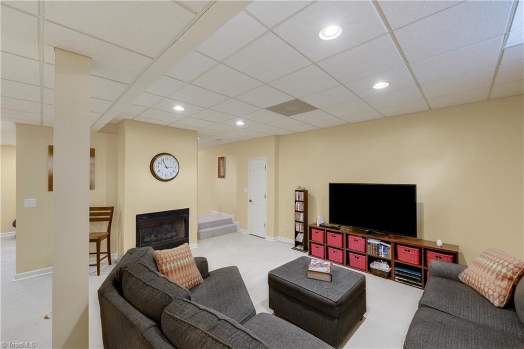 1419 Heathcliff Road High Point, NC 27262 - Photo 34 of 46 Gallery Image 34