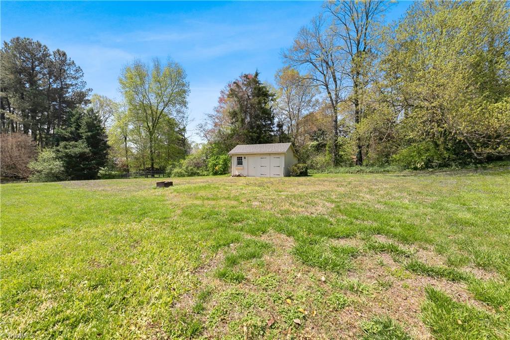 1419 Heathcliff Road High Point, NC 27262 - Photo 43 of 46 Gallery Image 43