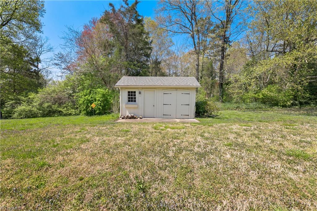 1419 Heathcliff Road High Point, NC 27262 - Photo 44 of 46 Gallery Image 44
