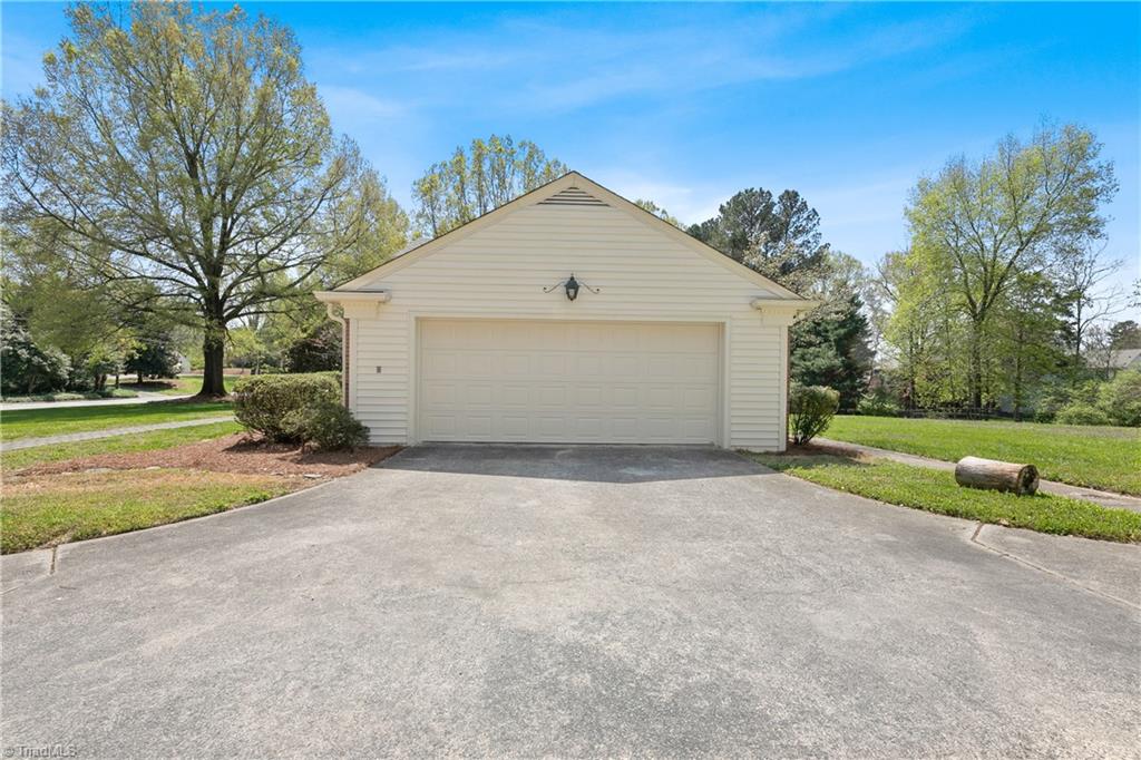1419 Heathcliff Road High Point, NC 27262 - Photo 46 of 46 Gallery Image 46