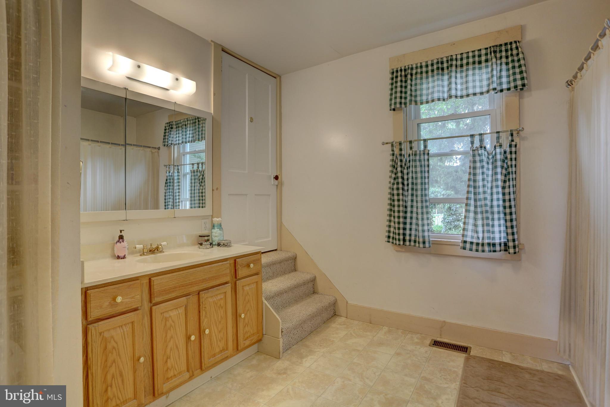 304 Shultz Road Lancaster, PA 17603 - Photo 15 of 26 Gallery Image 15